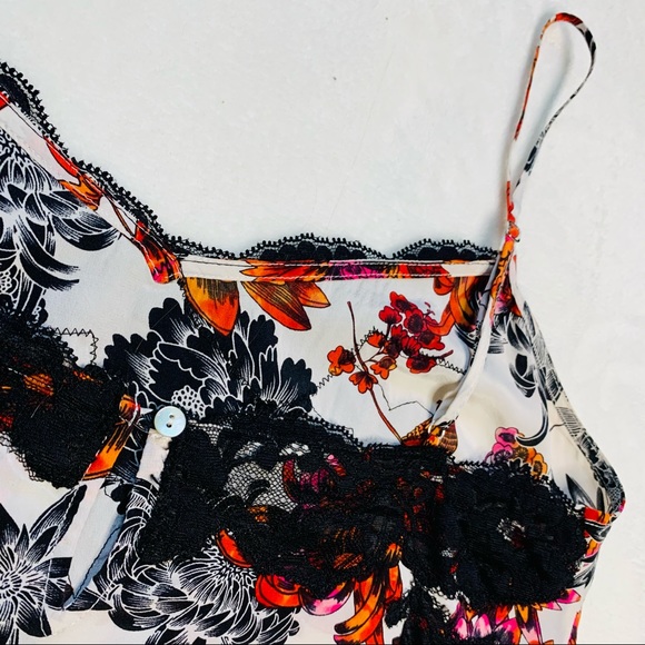 Bebe Silk Cami with Lace Detail - Picture 5 of 7